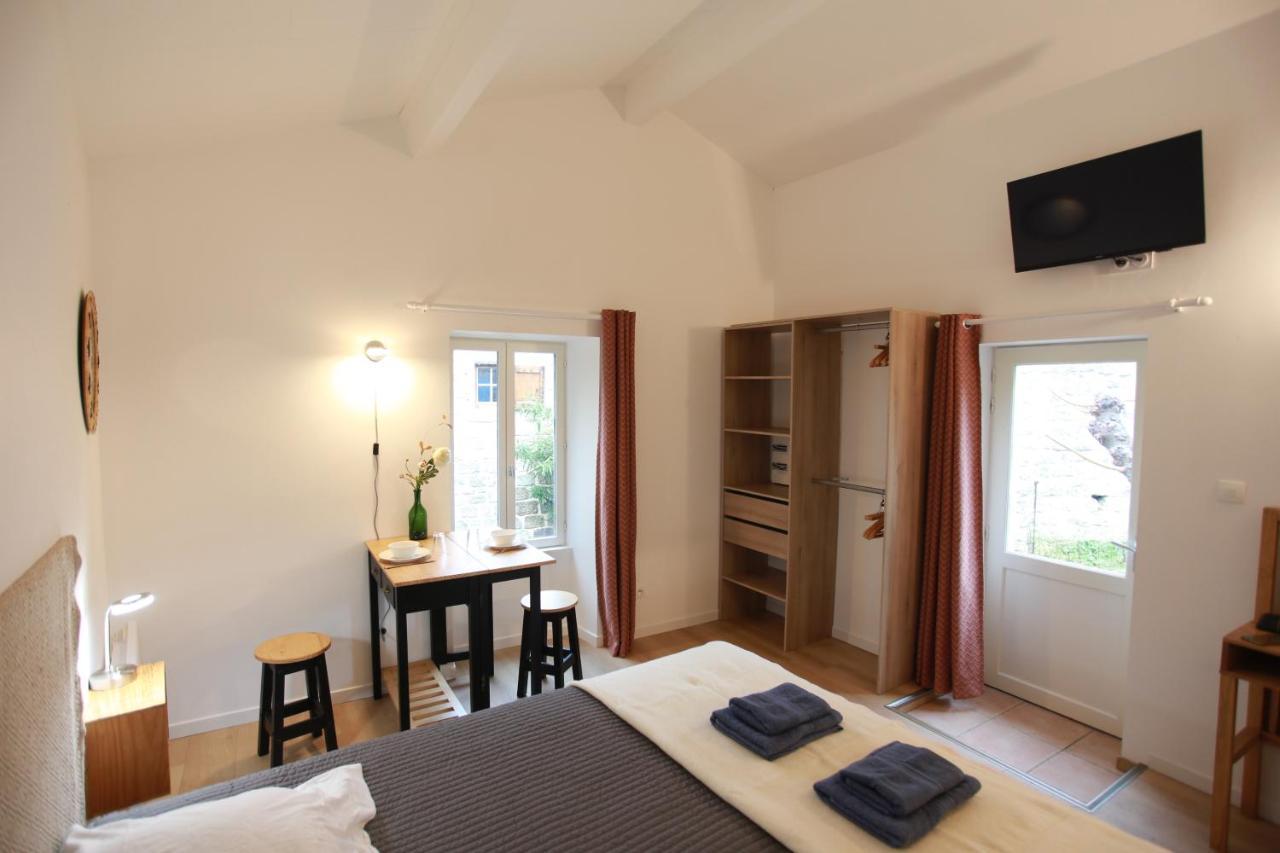 Chez Maggy Et Leon Apartment Chambonas Bagian luar foto