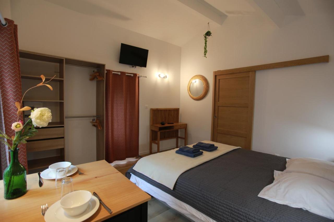 Chez Maggy Et Leon Apartment Chambonas Bagian luar foto
